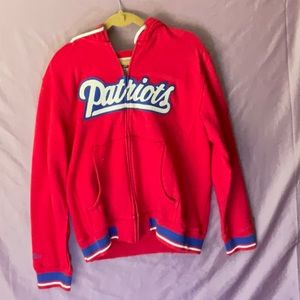 PATRIOTS RETRO HOODIE SIZE MEDIUM